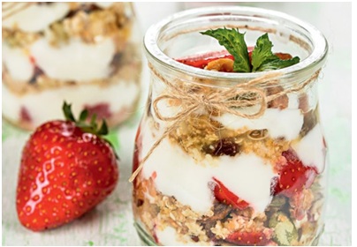 iogurte_com_fruta_e_granola